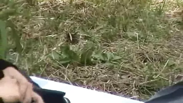 Noor emane oli nõus bossi lakkuma.