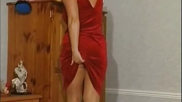 Guy lülitab suure seksi sisse aluspükstes.